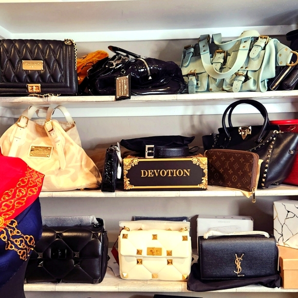 CERTIFICATE OF AUTHENTICATION - Picture 1 of 1